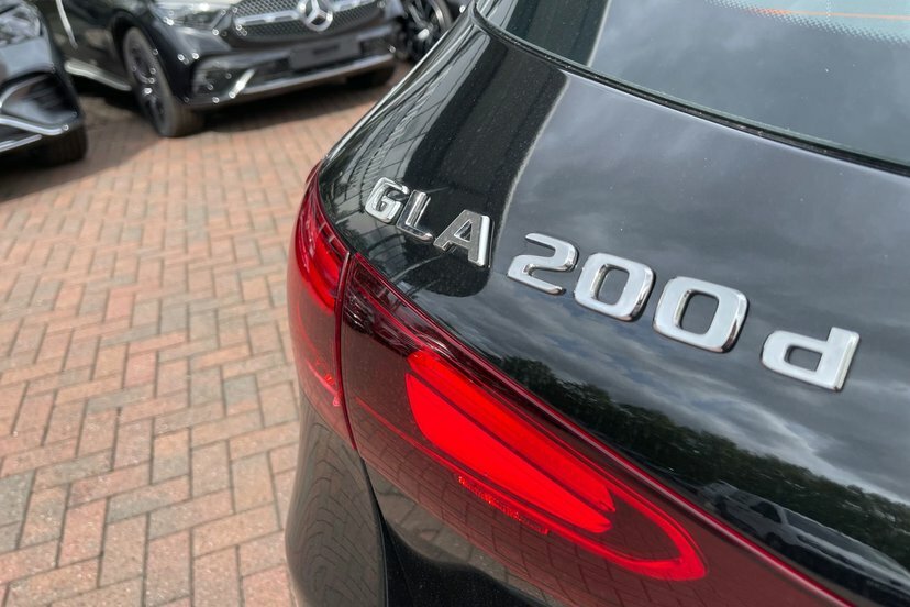 Mercedes-Benz GLA Class Suv White #32