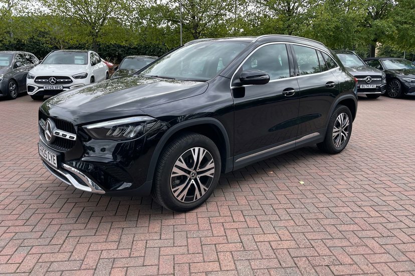 Mercedes-Benz GLA Class Suv White #25