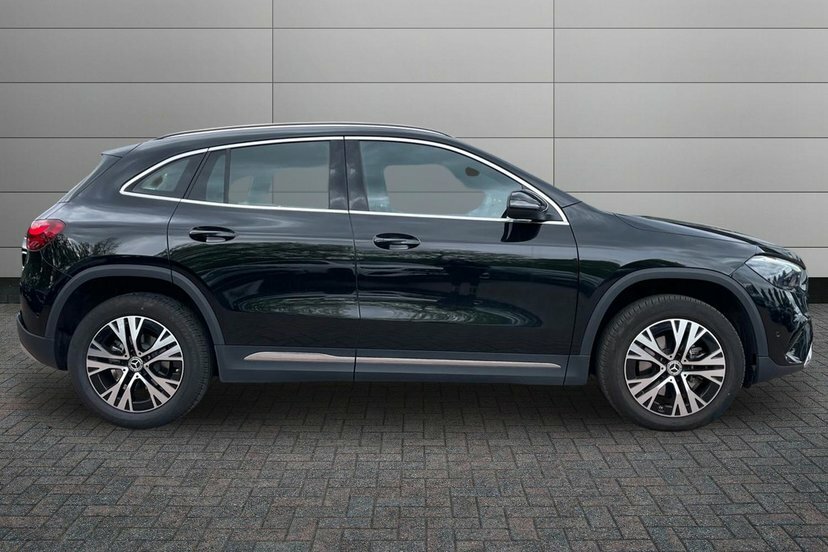 Mercedes-Benz GLA Class 2.0 Gla200d Sport Executive Suv 8G-dc Black #3
