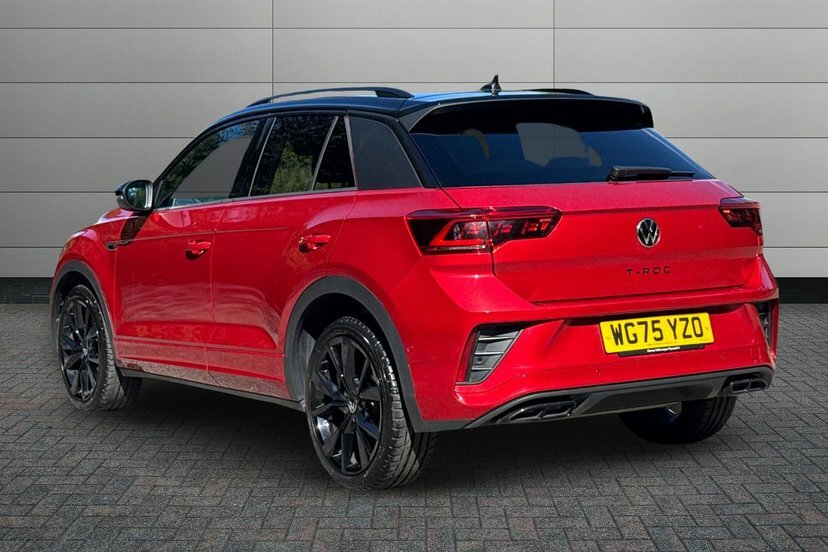 Volkswagen T-Roc 1.5 Tsi Black Edition Plus Suv Dsg 150 Black #3