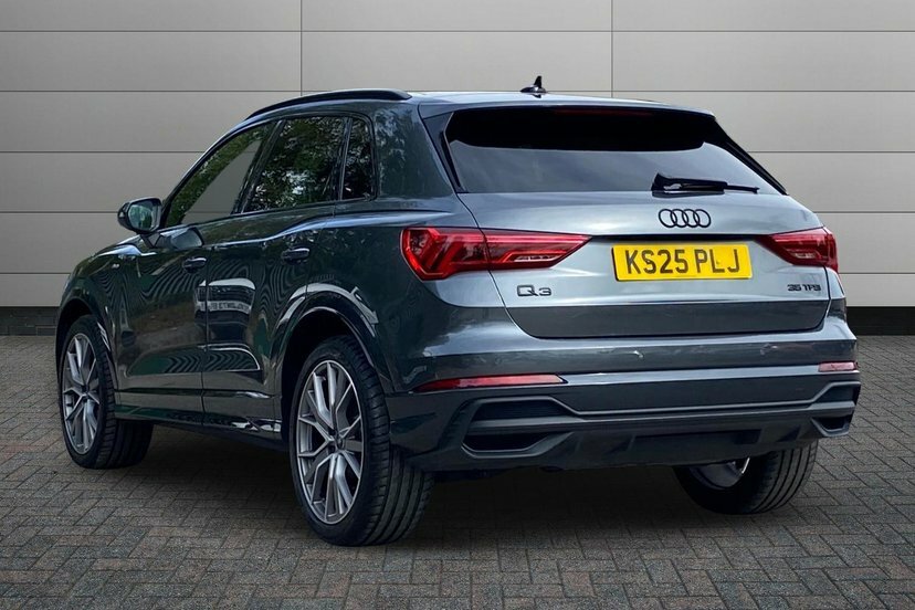 Audi Q3 1.5 Tfsi Cod 35 Black Edition Suv S Tro Grey #3
