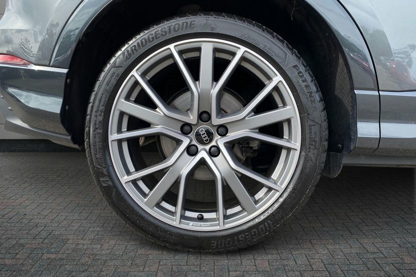 Audi Q3 1.5 Tfsi Cod 35 Black Edition Suv S Tro Grey #5