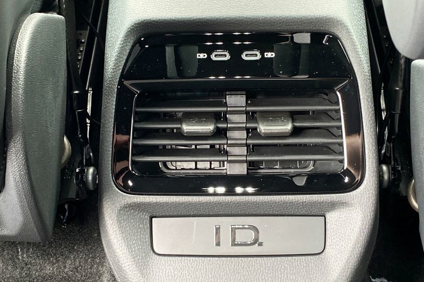 Volkswagen ID.4 Match Pro Black #24