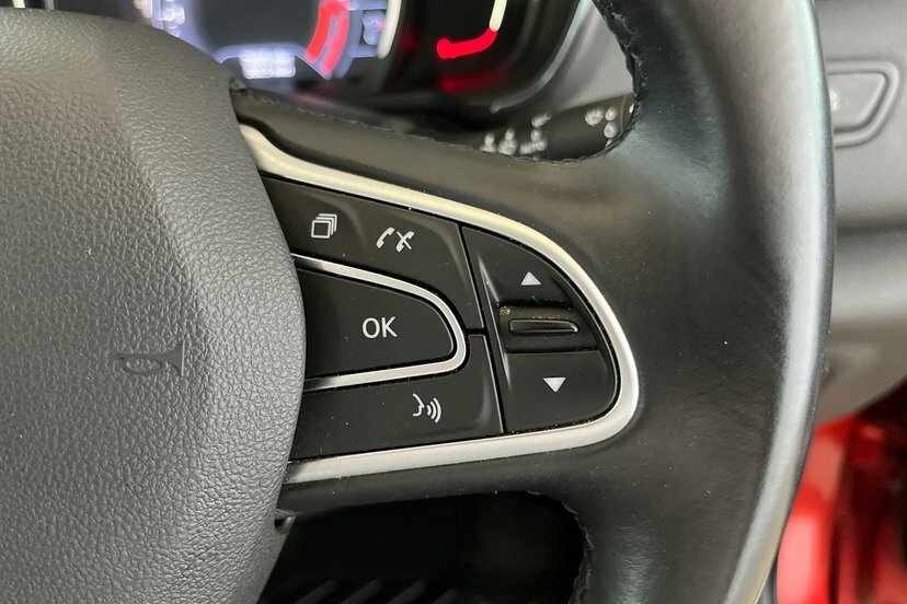 Renault Kadjar 1.5 Dynamique S Nav Dci 110 Bhp White #39