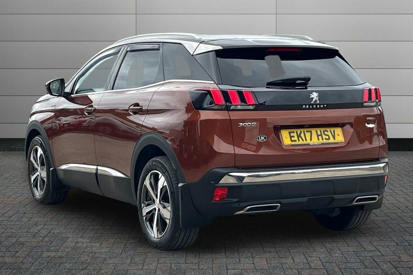 Peugeot 3008 1.2 Puretech Gt Line Suv 130 Ps Brown #3