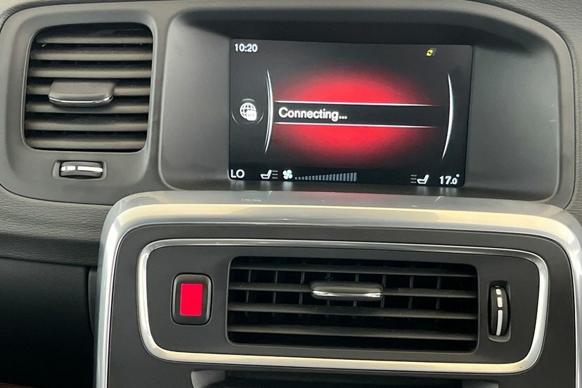 Volvo V60 2015 1.6 D2 R-design Nav Estate Powersh Red #42