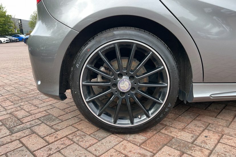Mercedes-Benz A Class 1.5 A180 Cdi Amg Sport Hatchback 7G-dct Grey #4