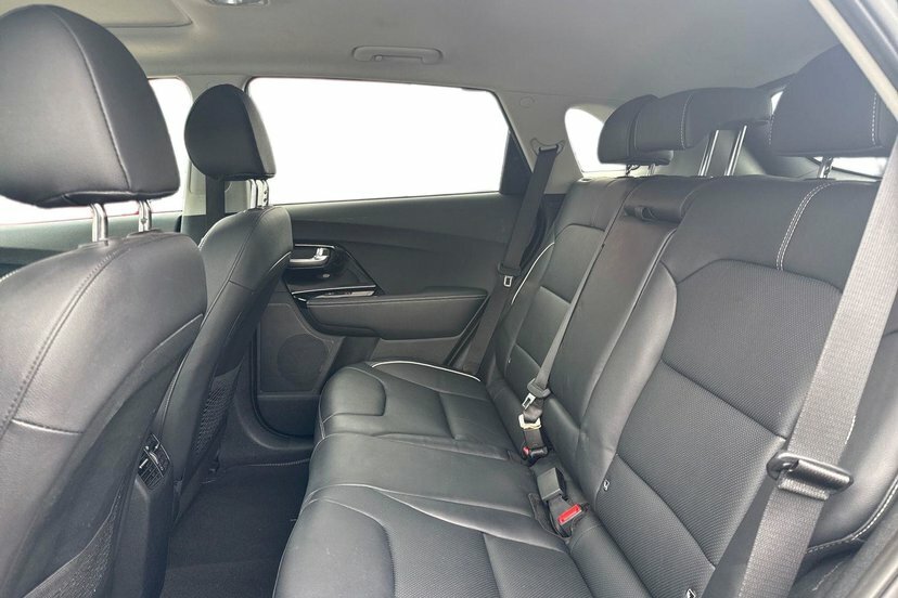 Kia e-Niro 64Kwh 4 Plus Suv Red #9