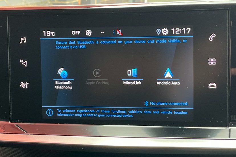 Peugeot 208 Puretech Active Premium Plus Ss Black #21