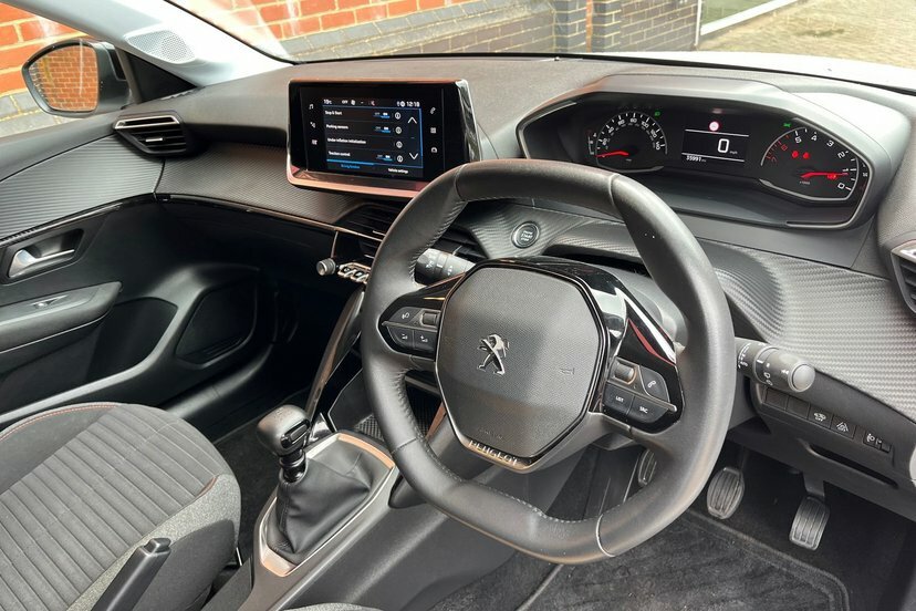 Peugeot 208 Puretech Active Premium Plus Ss Black #24