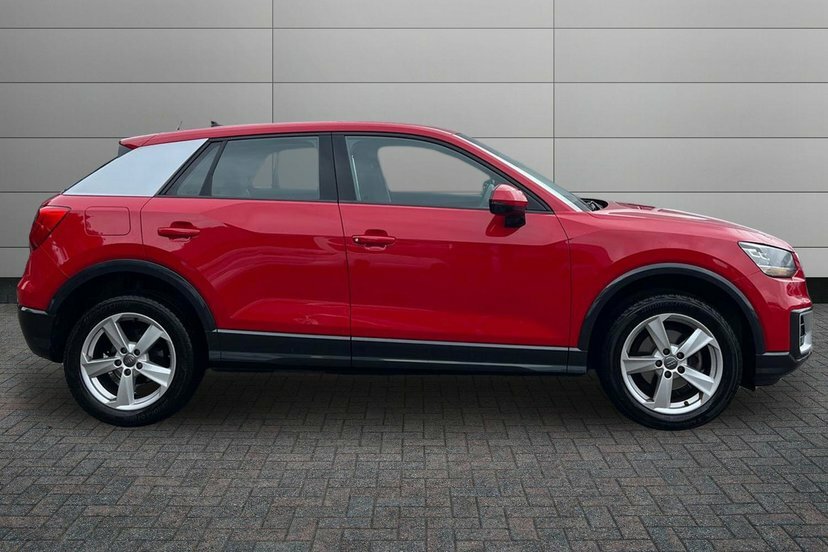 Audi Q2 1.6 Tdi 30 Sport Suv 116 Ps Red #4