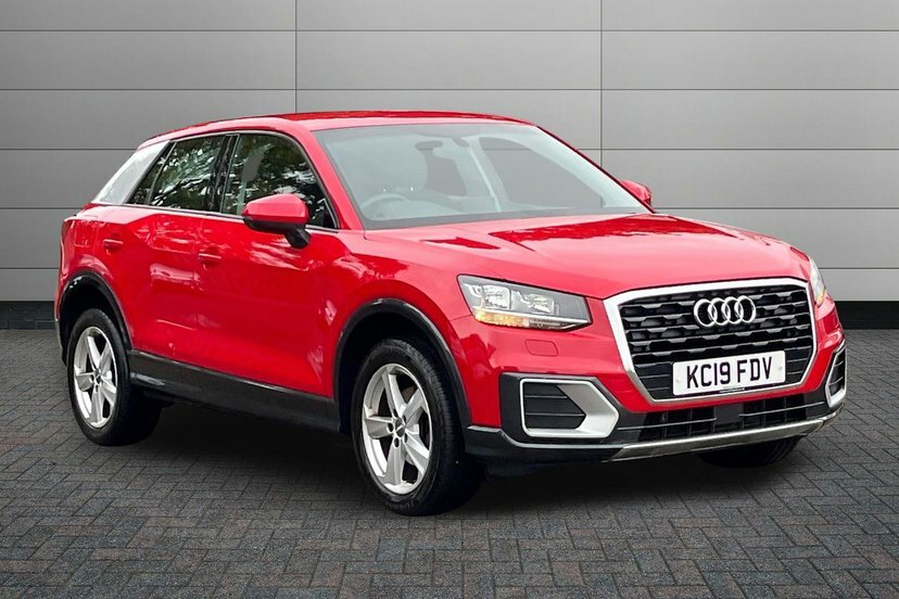 Audi Q2 1.6 Tdi 30 Sport Suv 116 Ps Red