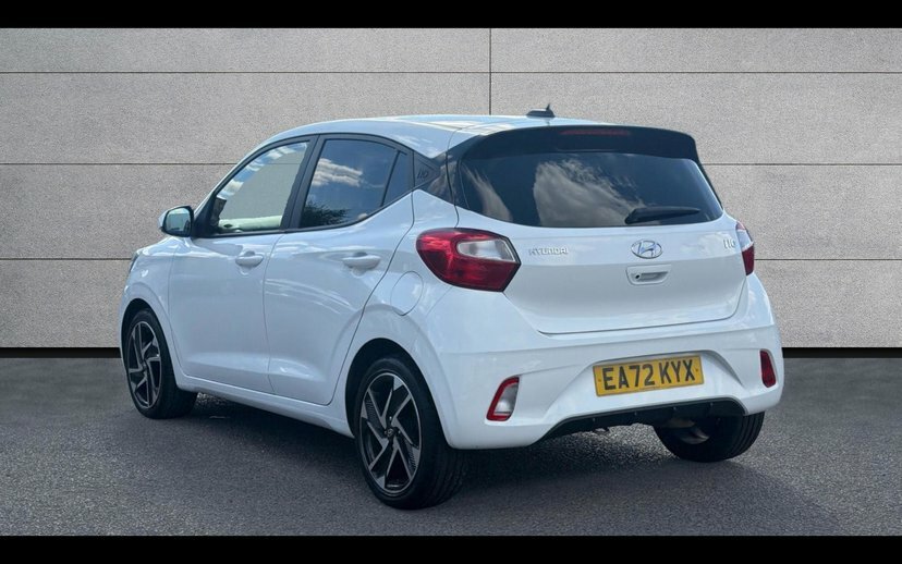 Hyundai I10 1.2 Premium Hatchback 84 Ps White #2