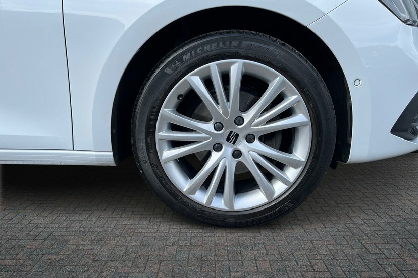 Seat Leon 1.0 Tsi Evo Se Dynamic Hatchback White #5