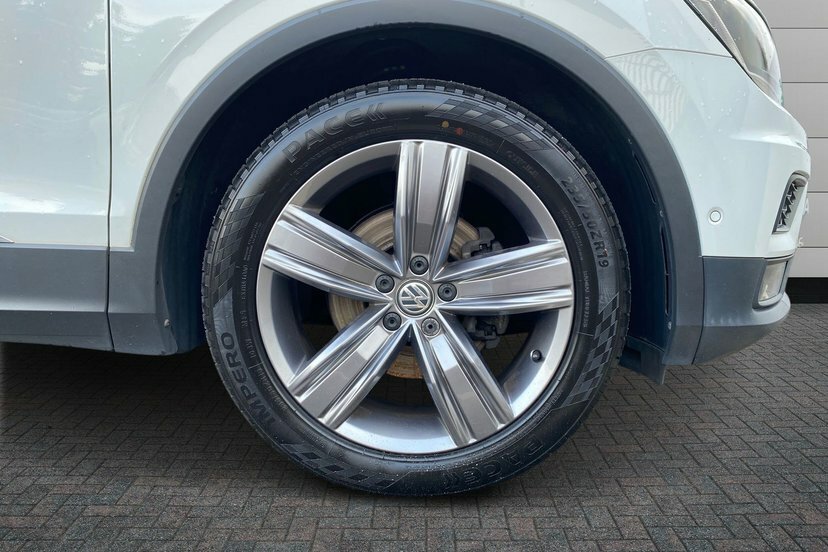 Volkswagen Tiguan 1.5 Tsi Evo Match Suv Dsg 150 Ps White #5