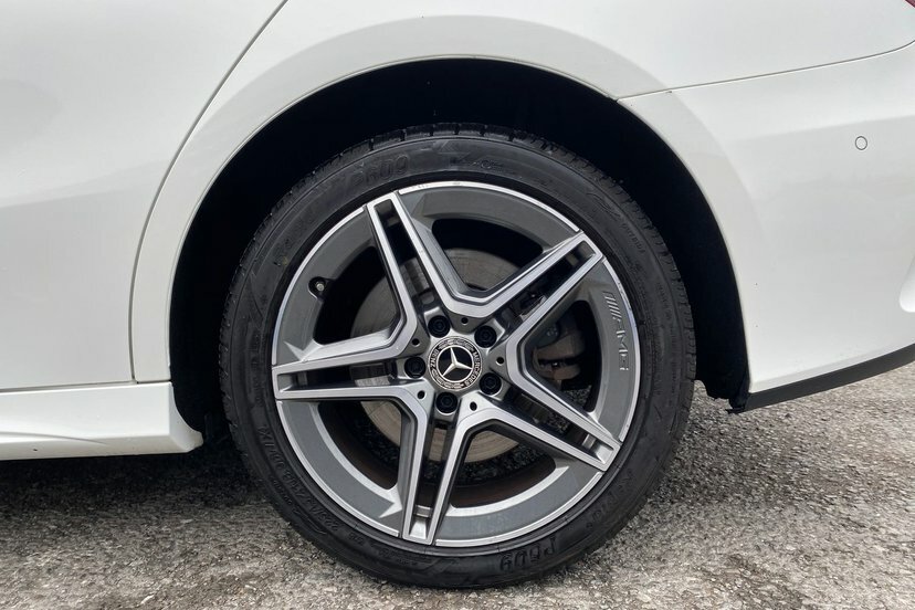 Mercedes-Benz A Class 1.3 A250e 15.6Kwh Amg Line Premium Plus 2 Saloon White #4