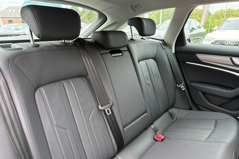 Audi A6 Avant Sport Black #34