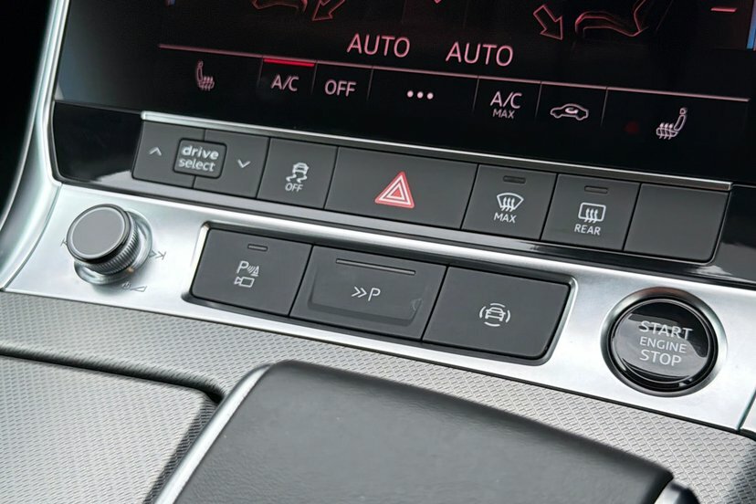 Audi A6 Avant Sport Black #43