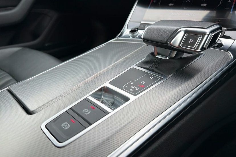 Audi A6 Avant Sport Black #44