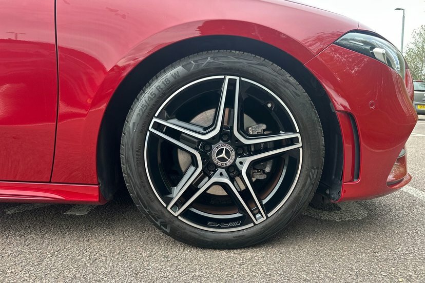 Mercedes-Benz A Class 1.3 A180 Amg Line Executive Hatchback Red #4
