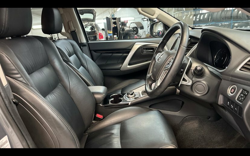 Mitsubishi Shogun Sport 3 Grey #11