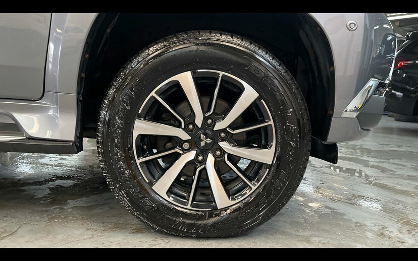Mitsubishi Shogun Sport 3 Grey #14