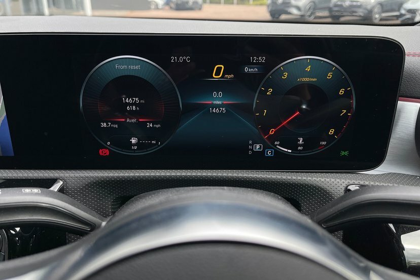 Mercedes-Benz CLA Class 1.3 Cla180 Amg Line Premium Coupe 7G- White #6