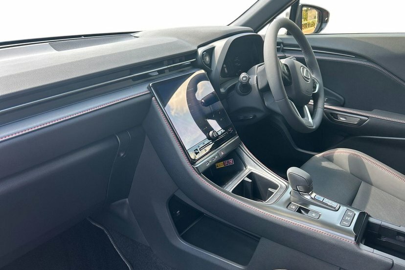 Lexus LBX 1.5 Vvt-ie Premium Plus Suv Hybrid E-cv  #2