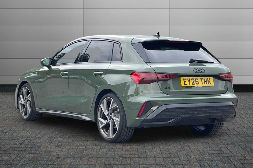 Audi A3 1.5 Tfsi Black Edition Sportback S Tron Green #3