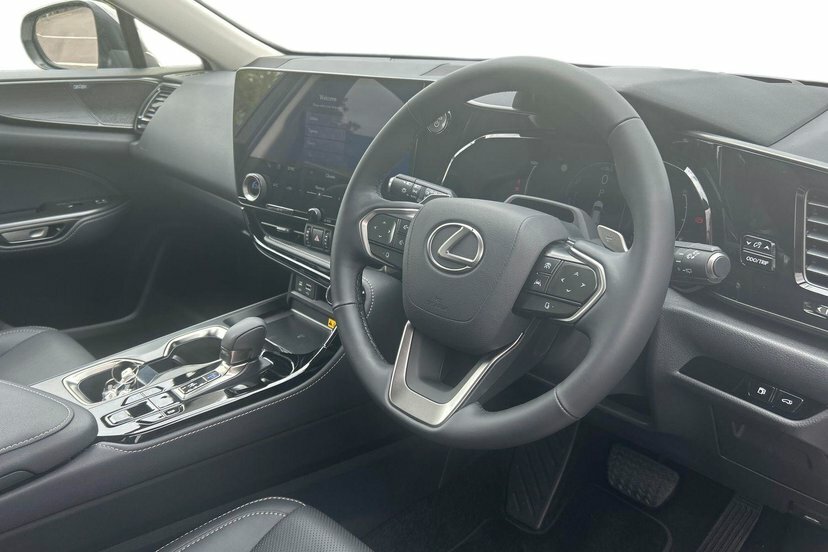 Lexus NX 2.5 450H 18.1Kwh Takumi Suv Plug-in Hy Silver #6