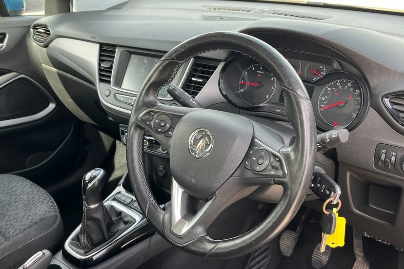 Vauxhall Crossland X Hatchback Black #30