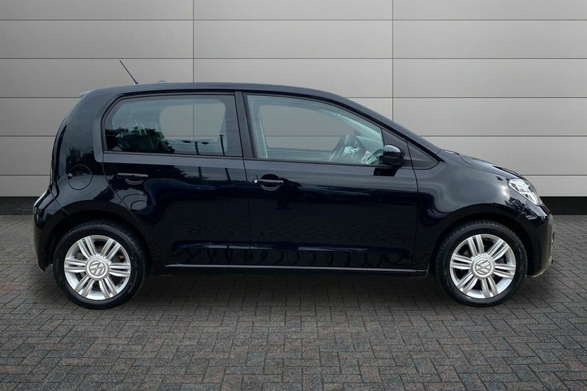 Volkswagen Up 1.0 High Up Hatchback 75 Ps Black #4