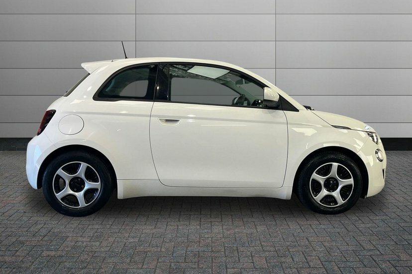 Fiat 500E 42Kwh Passion Hatchback 118 Ps White #3