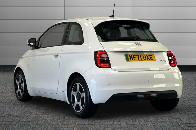 Fiat 500E 42Kwh Passion Hatchback 118 Ps White #2