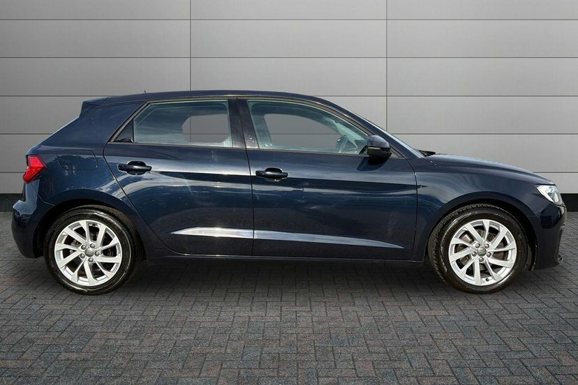 Audi A1 1.0 Tfsi 30 Sport Sportback 116 Blue #4