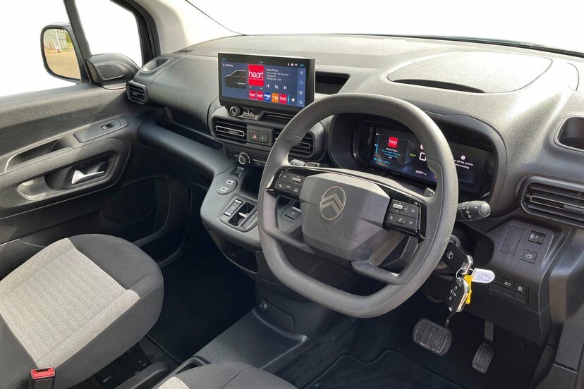 Citroen e-Berlingo 52Kwh Plus M Mpv 11Kw Charger Blue #6