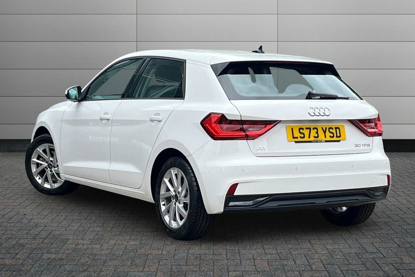 Audi A1 1.0 Tfsi 30 Sport Sportback S Tronic 1 White #3