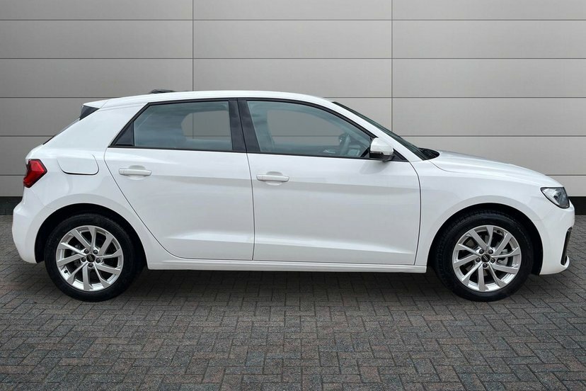 Audi A1 1.0 Tfsi 30 Sport Sportback S Tronic 1 White #4