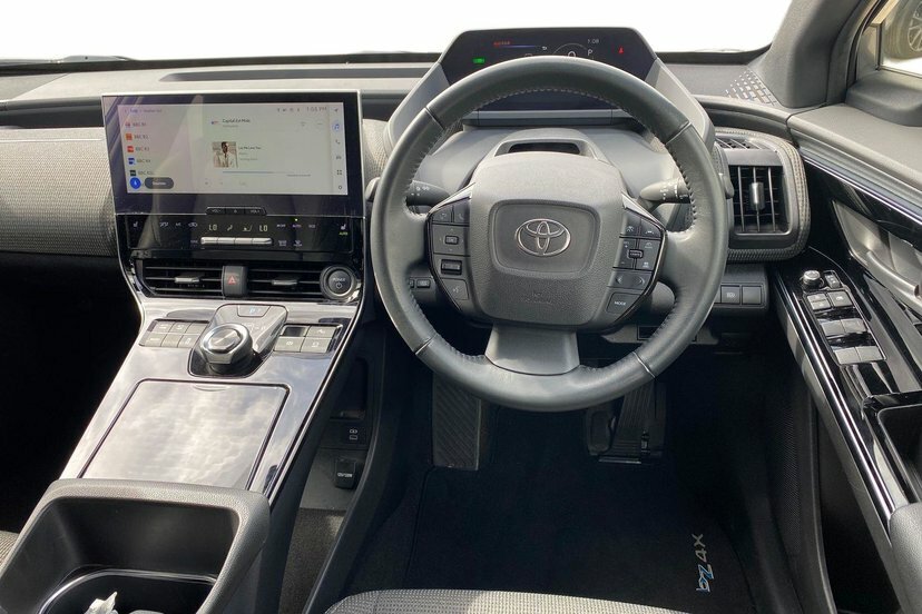 Toyota bZ4X 71.4Kwh Motion Suv 11Kw Obc 2 Silver #6