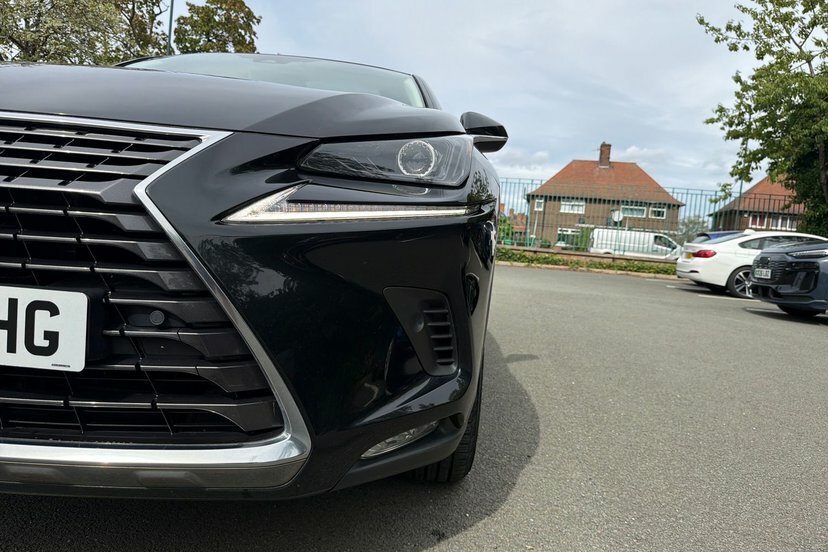 Lexus NX 2.5 300H Takumi Pan Silver #33