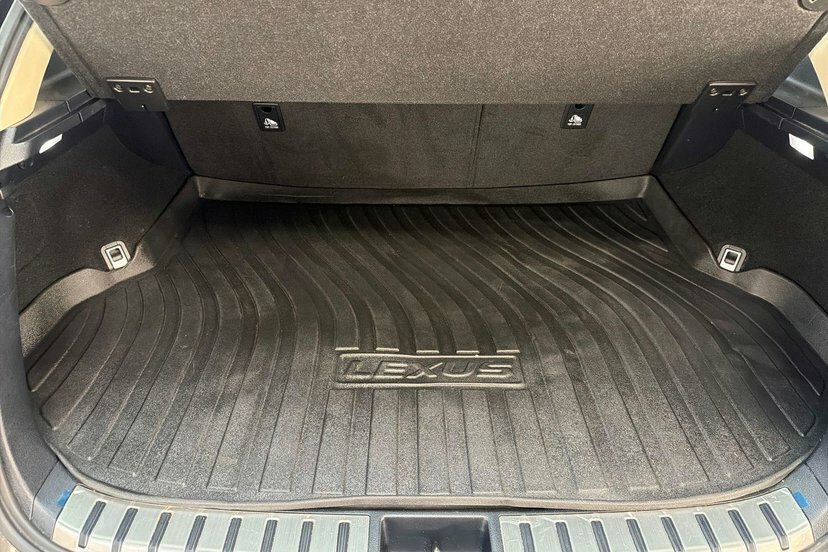 Lexus NX 2.5 300H Takumi Pan Silver #9