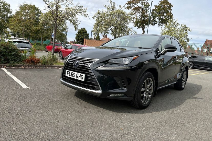 Lexus NX 2.5 300H Takumi Pan Silver #40