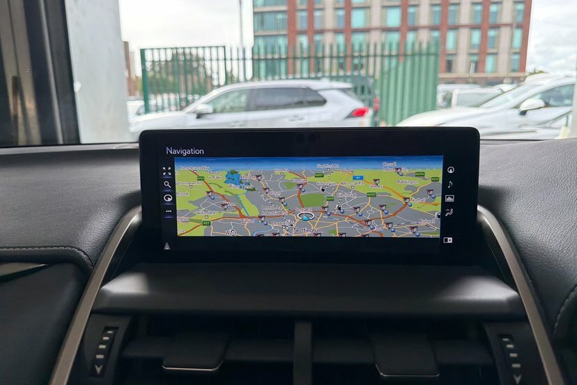 Lexus NX 2.5 300H Takumi Pan Silver #20