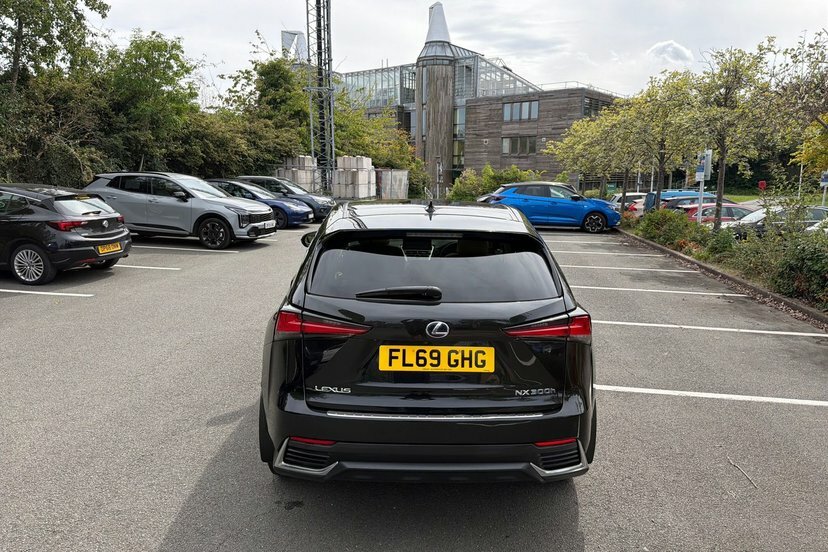 Lexus NX 2.5 300H Takumi Pan Silver #36