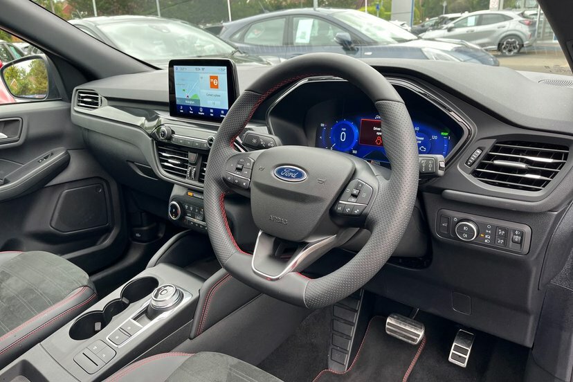 Ford Kuga 2.5L St-line X Red #24