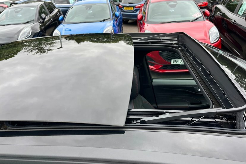 Ford Kuga 2.5L St-line X Red #21