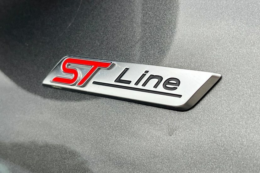 Ford Kuga 2.5L St-line X Red #17