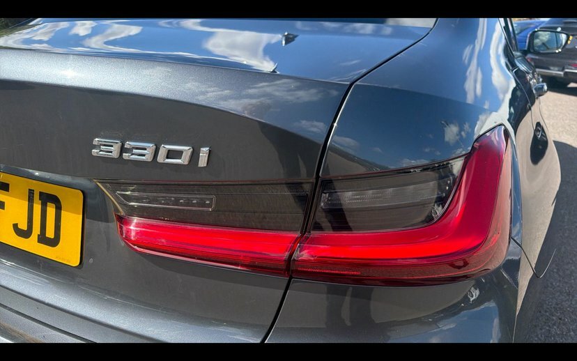 BMW 3 Series Saloon White #21