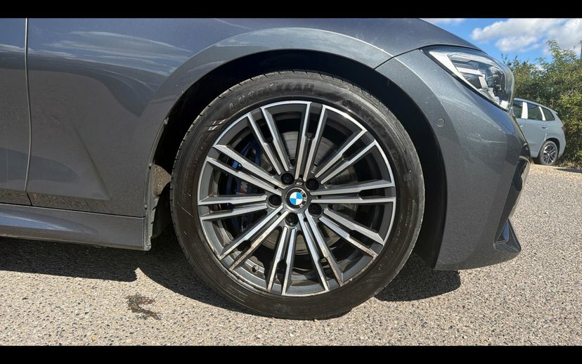 BMW 3 Series Saloon White #14