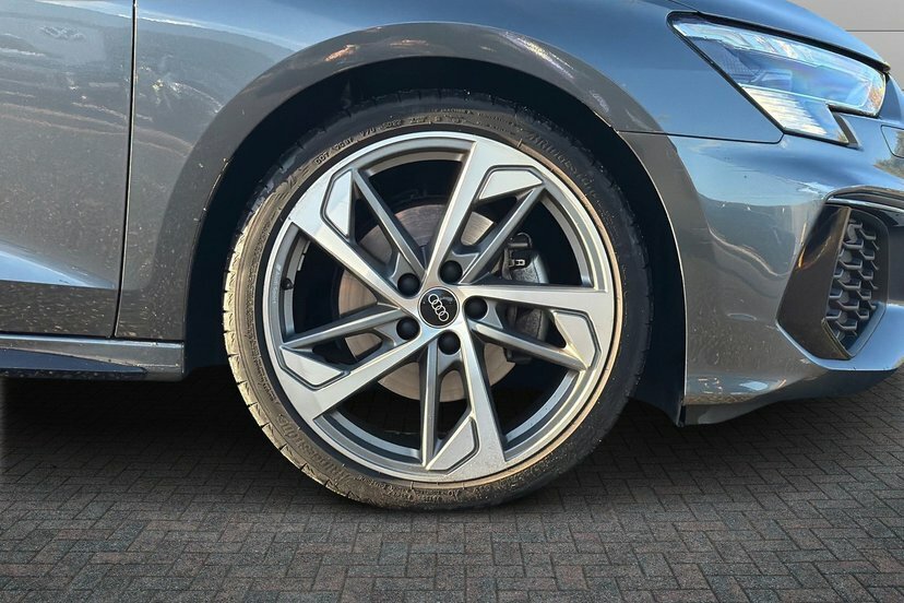 Audi A3 2.0 Tdi 35 Edition 1 Sportback S Tronic Grey #5